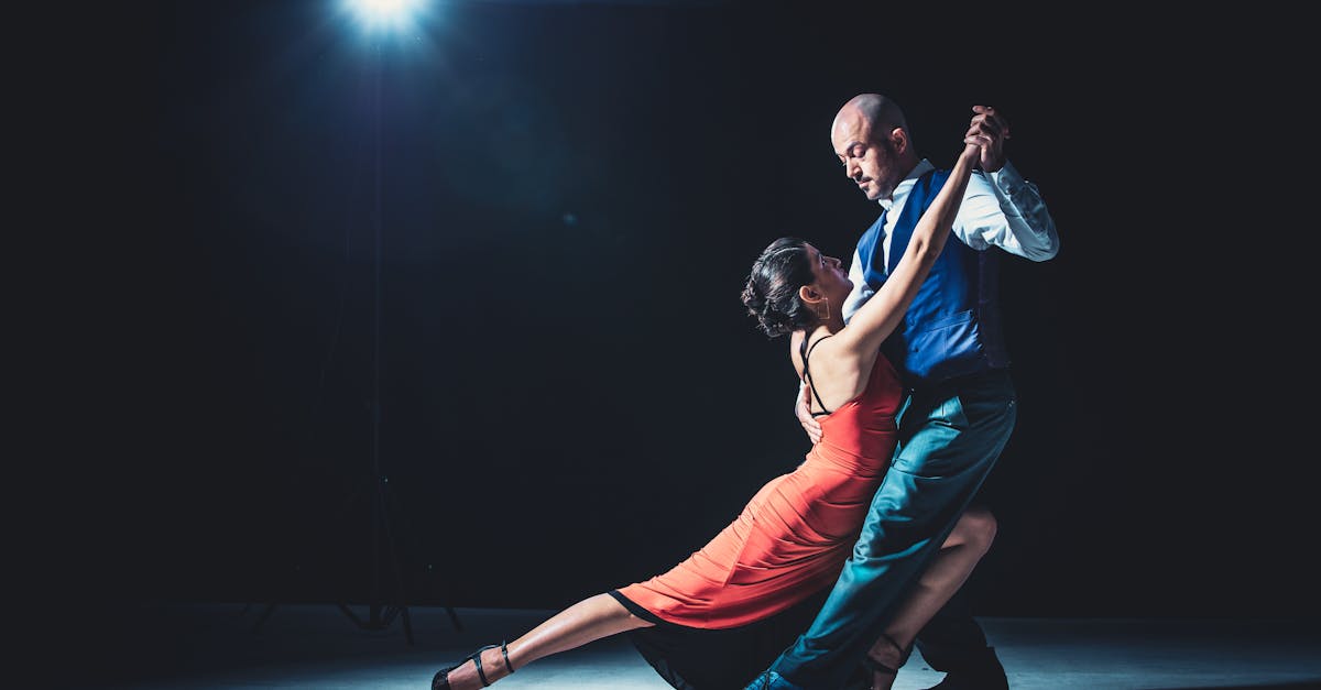 découvrez l'univers captivant de la danse : histoire, styles, techniques et conseils pour débutants et passionnés. explorez l'art du mouvement sous toutes ses formes.