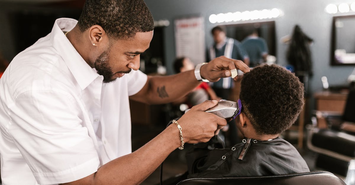 découvrez les meilleurs salons de coiffure près de chez vous. profitez de services professionnels pour des coupes, colorations, soins capillaires et conseils personnalisés. trouvez le salon qui correspond à votre style !