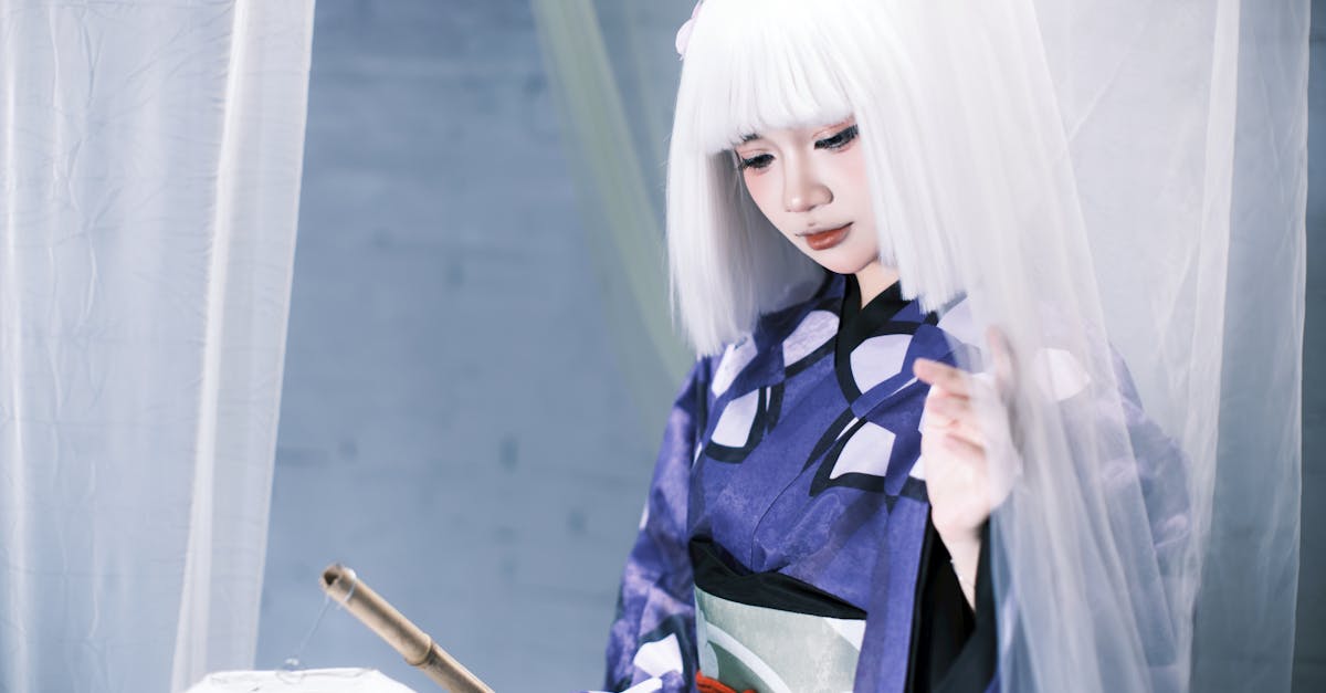 découvrez tout ce qu’il faut savoir sur les franges japonaises : styles, astuces de coiffure, conseils pour l’entretien et inspiration tendance pour adopter les japanese bangs selon la forme de votre visage.