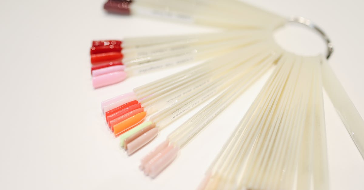 découvrez notre sélection de vernis à ongles tendance pour sublimer vos mains. couleurs éclatantes, tenue longue durée et application facile pour une manucure parfaite au quotidien.