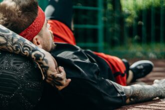 découvrez l'art du tattoo : styles, significations et tendances. explorez les meilleurs artistes et idées pour personnaliser votre corps avec des tatouages uniques et inspirants.