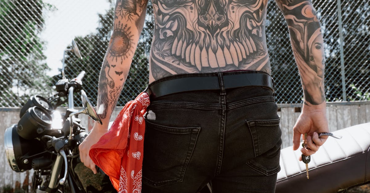 découvrez l'art du tatouage : des designs uniques, des techniques innovantes et des conseils pour choisir le tatouage qui vous correspond. plongez dans l'univers du tattoo et exprimez votre personnalité de manière créative.