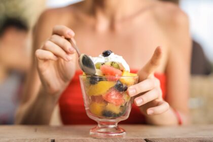découvrez tout sur le yaourt : ses bienfaits pour la santé, ses différentes variétés et des idées pour l'intégrer facilement dans votre alimentation quotidienne.