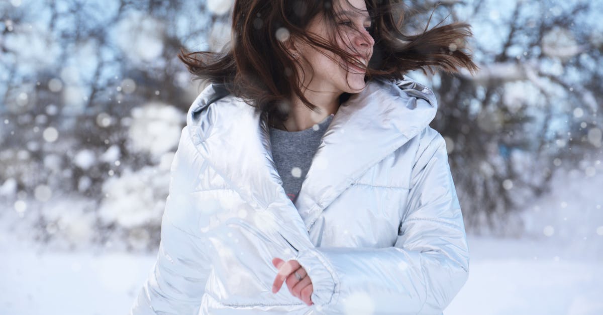 découvrez notre collection de manteaux élégants et confortables, parfaits pour affronter toutes les saisons avec style. profitez d’un large choix de modèles tendance pour compléter votre garde-robe.