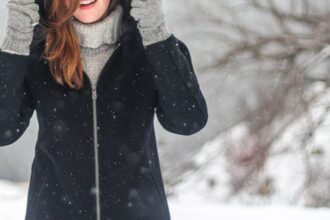 découvrez notre collection de manteaux tendances pour toutes les saisons. alliez style et confort grâce à des modèles variés adaptés à chaque occasion. profitez de nos conseils pour choisir le coat parfait selon votre look.