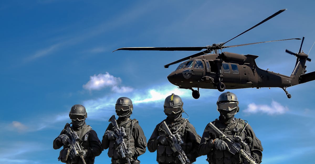 découvrez tout sur le commando, une unité d'élite spécialisée dans les missions périlleuses et stratégiques, reconnue pour son endurance, sa discipline et son expertise en opérations spéciales.