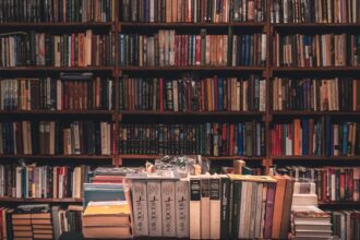 découvrez tout ce qu'il faut savoir sur une library : définition, utilité, exemples et conseils pour mieux comprendre et exploiter les bibliothèques dans vos projets personnels ou professionnels.