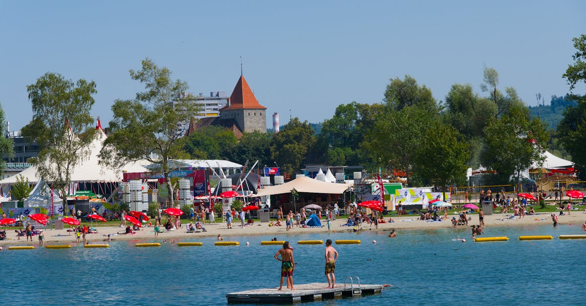découvrez tout ce qu'il faut savoir sur les plages nudistes : conseils pratiques, règles à respecter et meilleures destinations pour vivre une expérience unique en toute liberté.