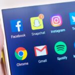 découvrez spotify, la plateforme de streaming audio qui vous permet d'écouter des millions de chansons, podcasts et playlists. profitez de la musique sans limites, où que vous soyez !