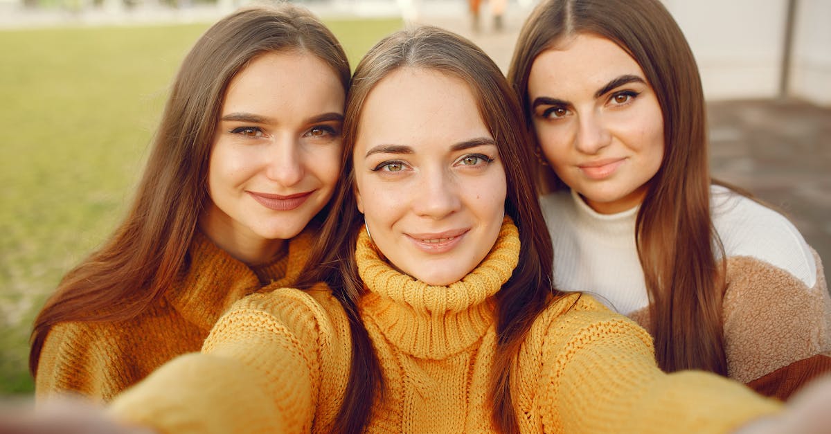 découvrez notre sélection de sweaters tendance et confortables pour toutes les saisons. trouvez le pull parfait pour compléter votre style, avec des matériaux de qualité et des designs variés. livraison rapide et offres exclusives en ligne.
