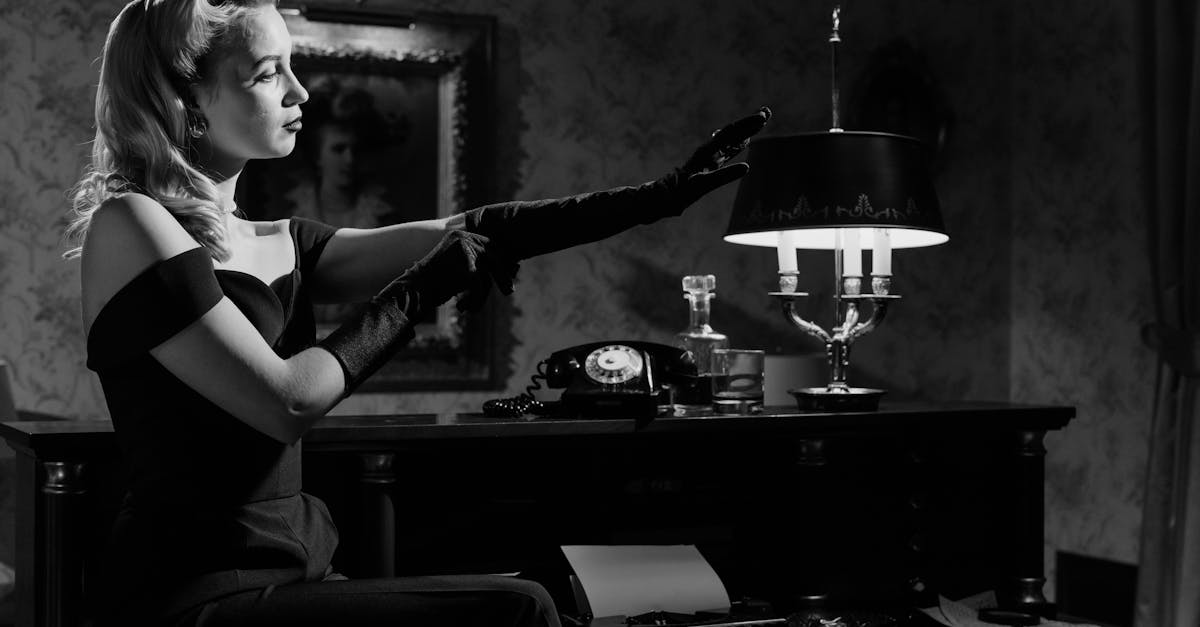 découvrez une sélection palpitante de thrillers : suspense, rebondissements et mystères haletants pour vous tenir en haleine jusqu’à la dernière page.