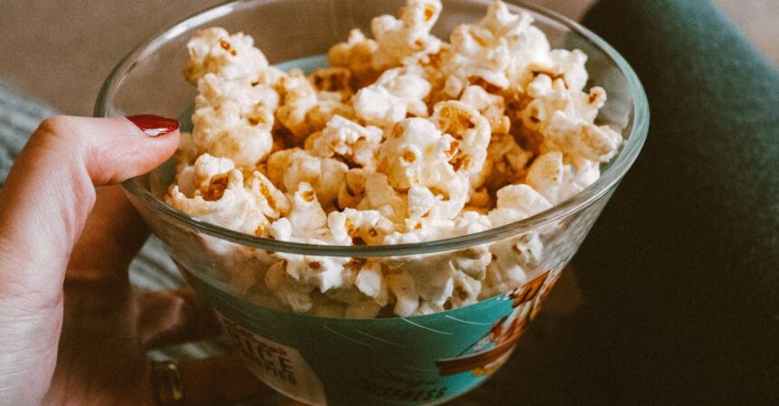 découvrez ce qu'est le binge-watching, ses effets sur notre mode de vie, ainsi que des conseils pour profiter de vos séries et films préférés tout en préservant votre bien-être.