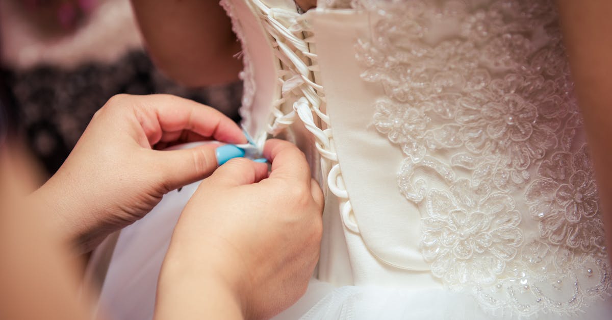 découvrez notre robe tunique brodée, élégante et confortable. parfaite pour toutes les occasions, elle allie style raffiné et détails uniques pour sublimer votre garde-robe.