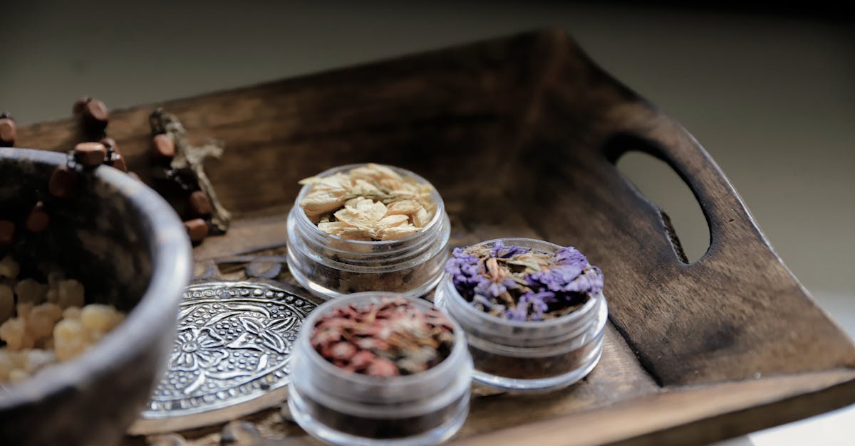 découvrez notre sélection unique de fragrances raffinées pour hommes et femmes : parfums d’exception, senteurs intenses et notes subtiles pour révéler votre personnalité.