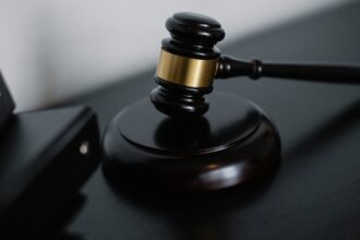 trouvez un avocat qualifié pour vous accompagner dans vos démarches juridiques. découvrez nos conseils et ressources pour choisir le meilleur avocat selon votre situation et obtenir une assistance adaptée à vos besoins.