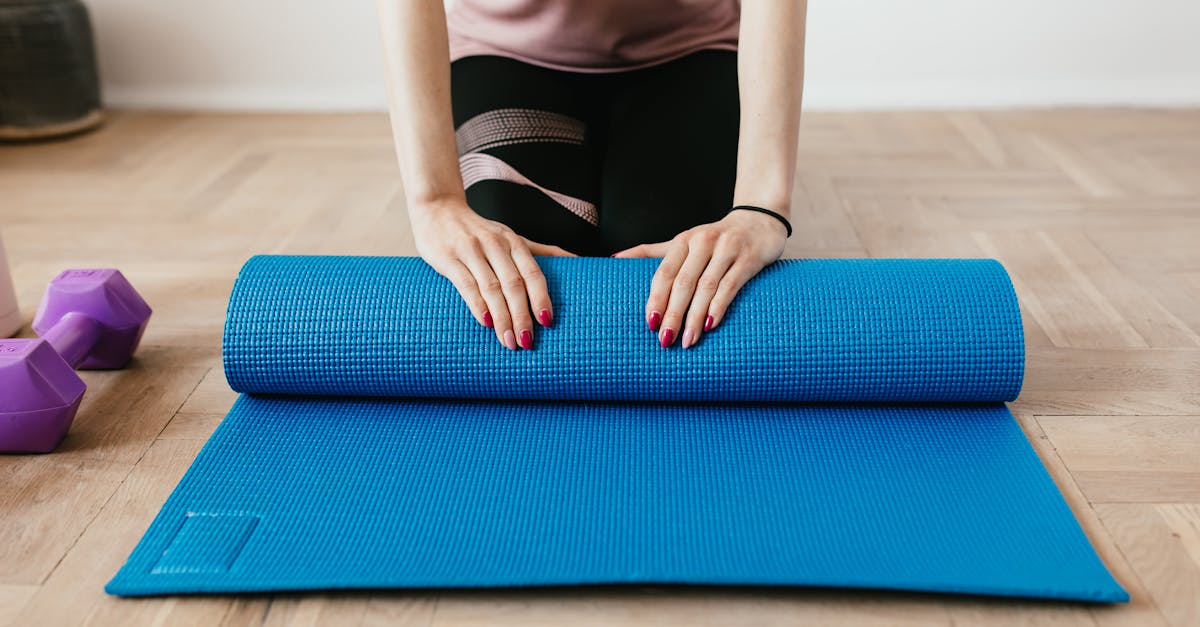 découvrez le pilates : une méthode douce pour renforcer votre corps, améliorer votre posture et favoriser le bien-être. convient à tous les niveaux, le pilates associe respiration et mouvements contrôlés pour des résultats durables.