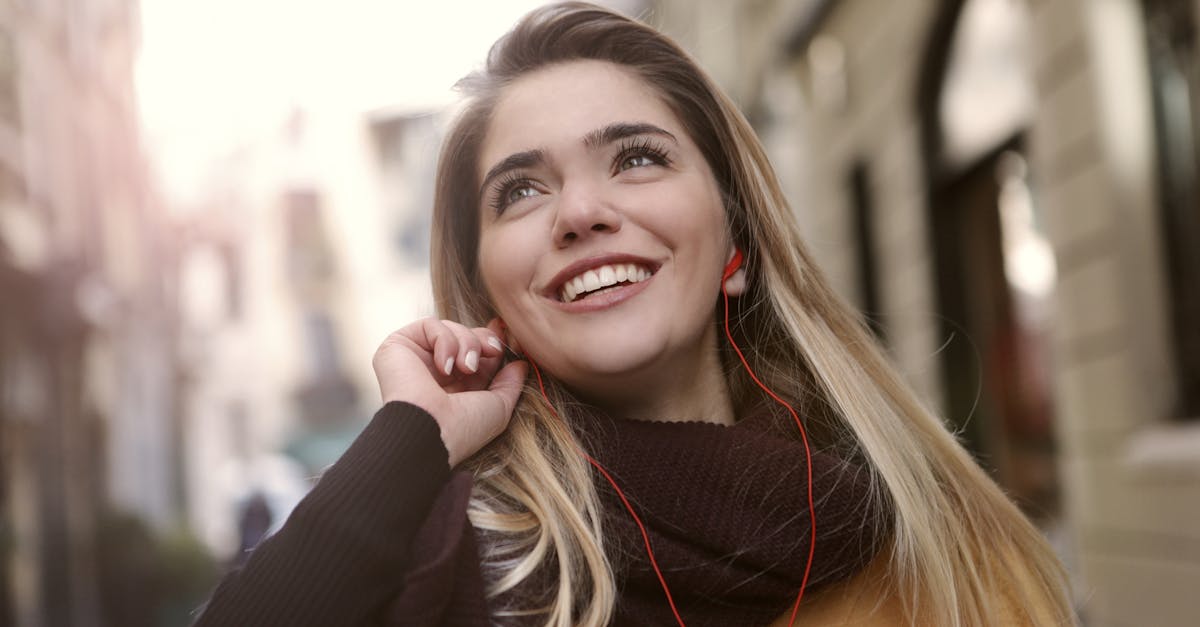découvrez le scarf coat : le manteau tendance qui intègre une écharpe pour un style élégant et chaleureux. parfait pour l'automne et l'hiver, il allie confort et modernité !