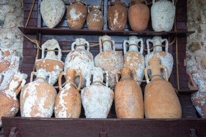 découvrez la terracotta, une teinte chaleureuse et tendance idéale pour la décoration intérieure, les accessoires et la mode. apprenez à intégrer cette couleur authentique dans vos espaces pour une ambiance naturelle et conviviale.
