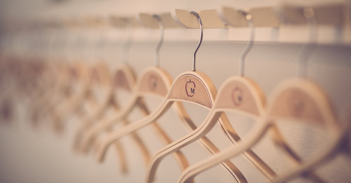 découvrez nos solutions de wardrobe élégantes et fonctionnelles pour organiser et optimiser votre espace avec style. trouvez l’armoire parfaite pour tous vos besoins de rangement.