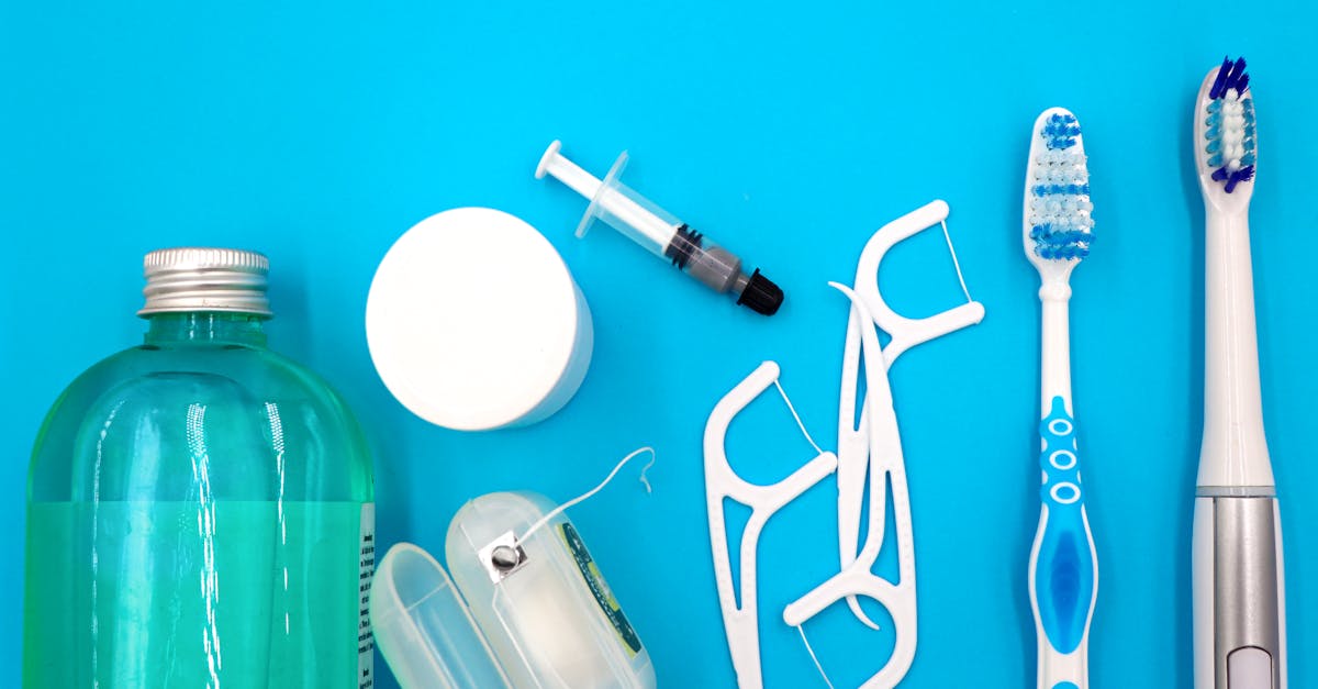 découvrez nos solutions de blanchiment efficaces pour des dents plus blanches et un sourire éclatant. conseils, produits et astuces pour améliorer la blancheur de vos dents en toute sécurité.