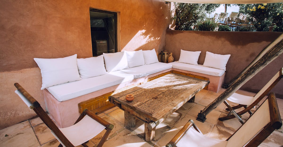 découvrez notre jupe blanche bohème, parfaite pour un look léger et élégant, alliant confort et style naturel.