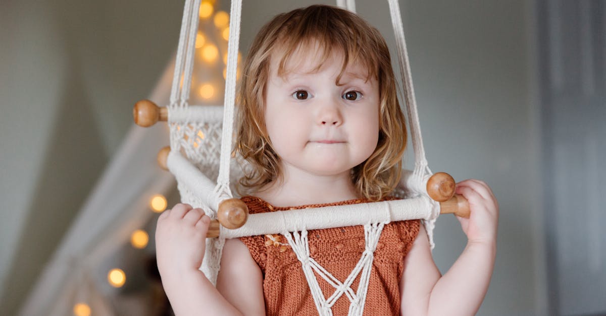 découvrez notre jupe blanche bohème, alliant élégance et confort pour un style décontracté chic. parfaite pour toutes les occasions estivales.