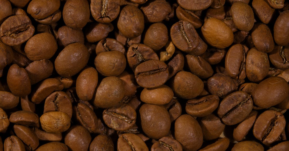 découvrez comment la consommation de café influence la qualité du sommeil et apprenez à mieux gérer votre caféine pour un meilleur repos.