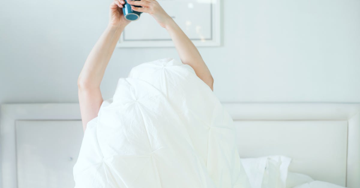 découvrez comment la consommation de café affecte la qualité du sommeil et conseils pour équilibrer énergie et repos.