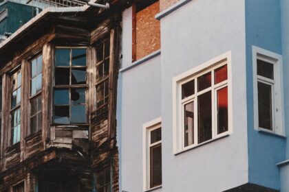 restauration des couleurs : redonnez vie à vos images et objets en restaurant leurs teintes d'origine avec des techniques efficaces et rapides.