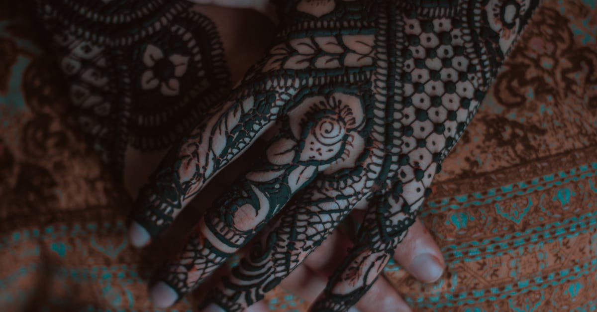 découvrez notre sélection unique de tatouages pour les doigts, alliant style et créativité pour sublimer vos mains avec des designs originaux et tendance.