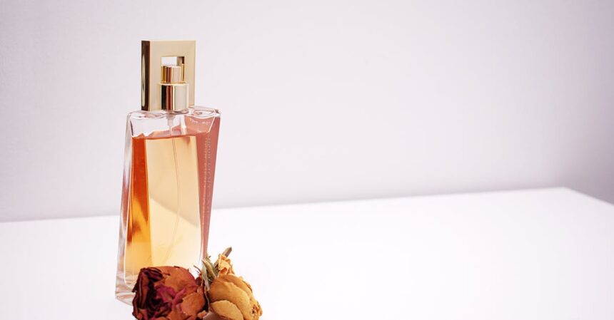 découvrez notre collection de fragrances uniques alliant élégance et raffinement, pour une expérience olfactive inoubliable.