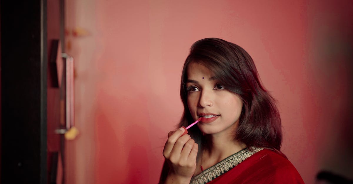 découvrez le hair balayage, une technique de coloration naturelle et lumineuse pour sublimer vos cheveux avec des reflets délicats et un effet soleil.