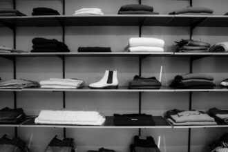 découvrez le meuble à chaussures ikea alliant design, praticité et rangement optimal pour organiser élégamment votre entrée ou votre dressing.