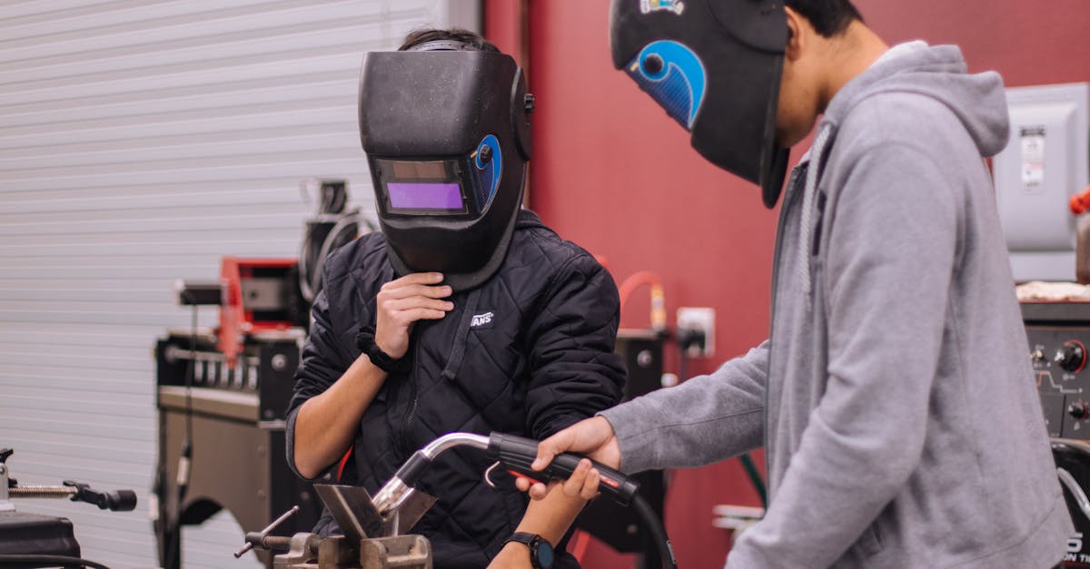 découvrez tout sur lucky blue smith : modèle, influenceur et icône de mode internationale. actualités, photos et projets récents de lucky blue smith.