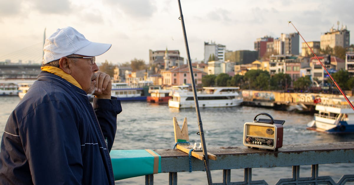 découvrez les causes, manifestations et conseils pour gérer la jalousie chez les hommes afin d'améliorer vos relations et votre bien-être émotionnel.