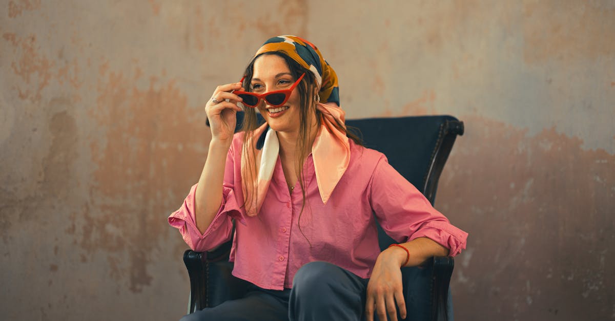 découvrez les traits de la personnalité narcissique, leurs caractéristiques principales, leur impact sur les relations et comment les reconnaître.