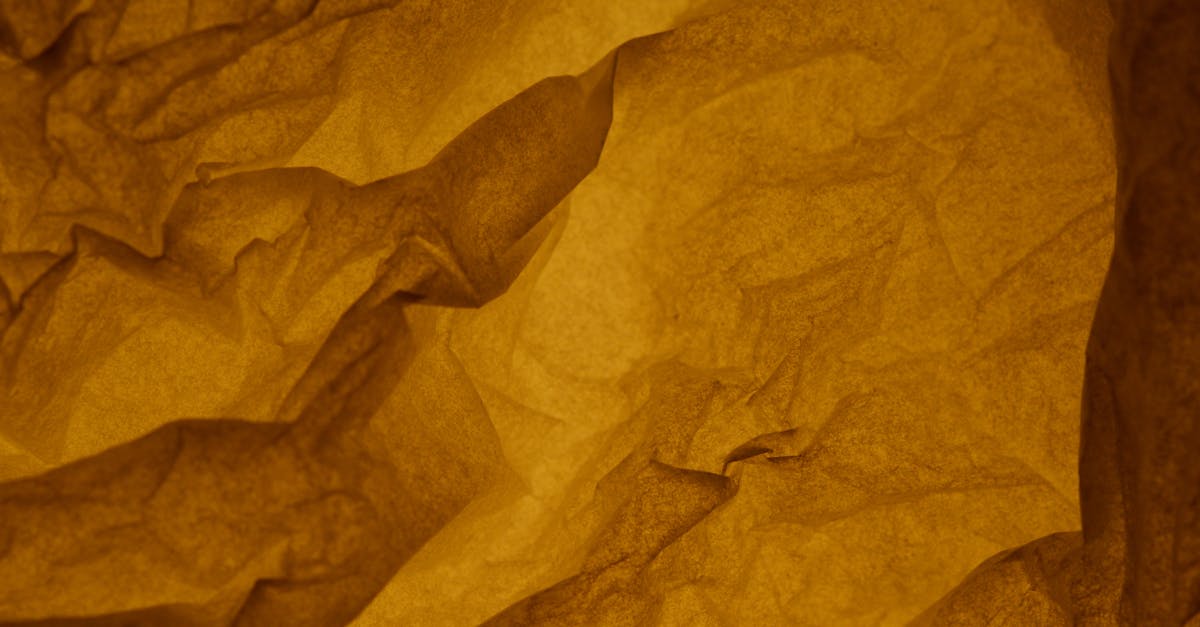 découvrez comment adopter et styliser des franges irrégulières pour un look moderne et audacieux qui met en valeur votre visage.