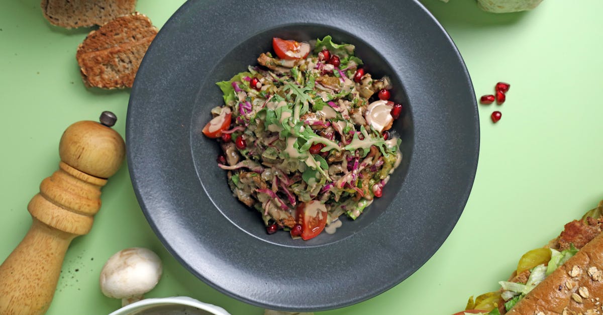 découvrez notre recette facile et rapide de vinaigrette maison, parfaite pour assaisonner vos salades et apporter fraîcheur et saveur à vos plats.