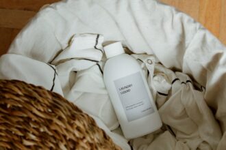 découvrez le meilleur détergent à lessive pour des vêtements impeccables, une propreté durable et un parfum frais. comparez nos sélections et choisissez l'option idéale pour votre linge.