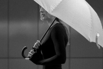 découvrez notre sélection captivante de thrillers allemands, mêlant suspense intense et intrigues complexes pour vous tenir en haleine.