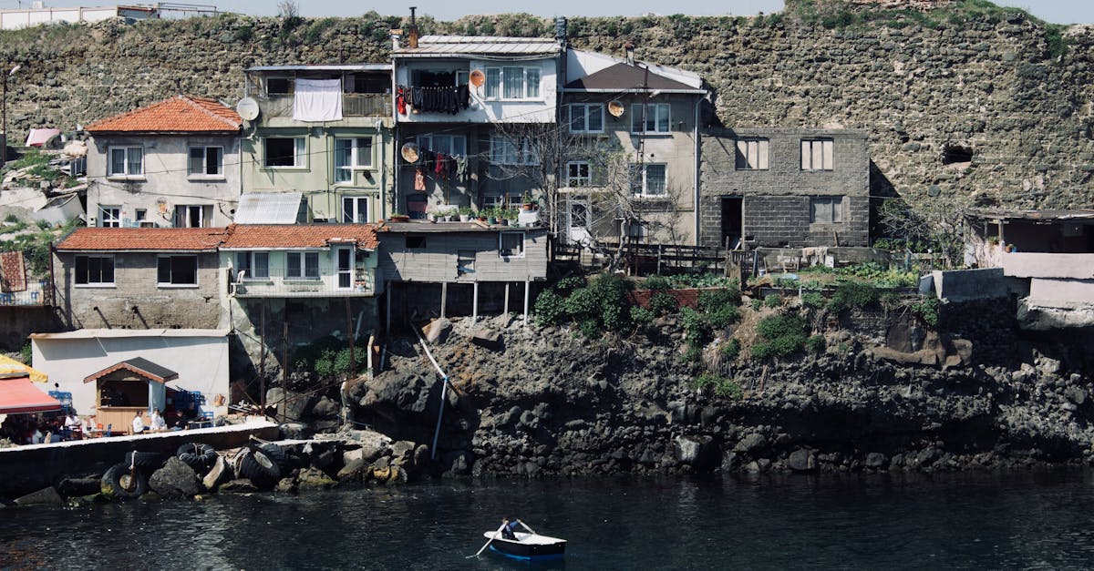 découvrez un village portugais caché, un joyau secret où l'authenticité et la beauté se rencontrent loin des sentiers battus.