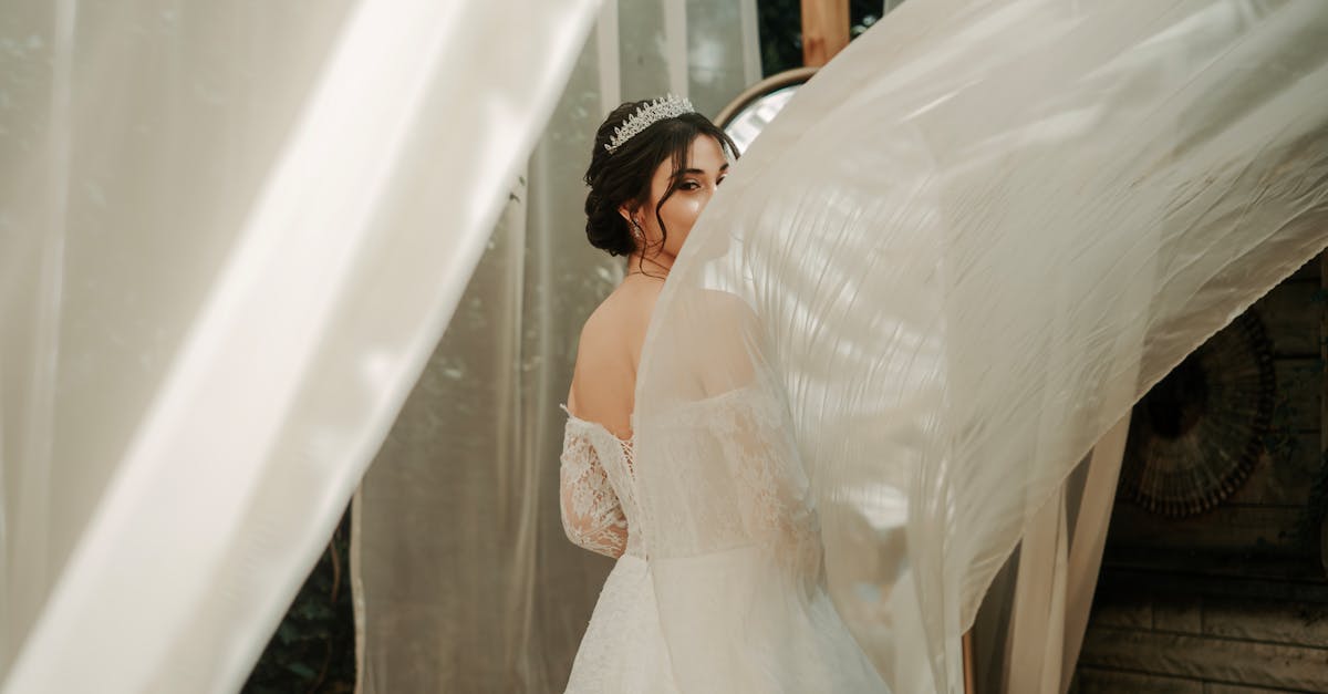 découvrez notre magnifique robe en dentelle, alliant élégance et féminité pour toutes les occasions spéciales.