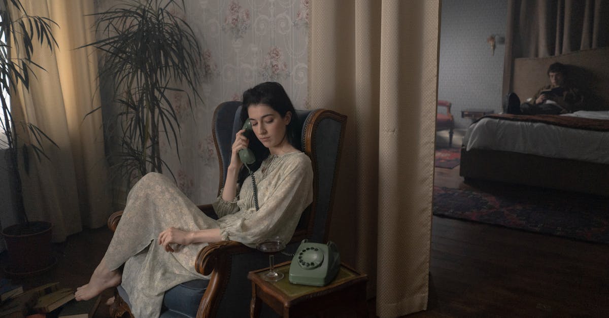 découvrez notre élégante robe en dentelle, parfaite pour toutes les occasions spéciales. une combinaison de sophistication et de style intemporel.