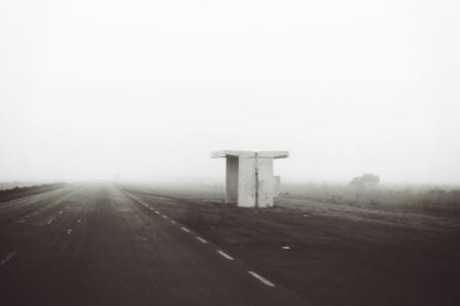 découvrez des astuces efficaces pour arrêter les grincements de chaussures et retrouver un confort silencieux à chaque pas.