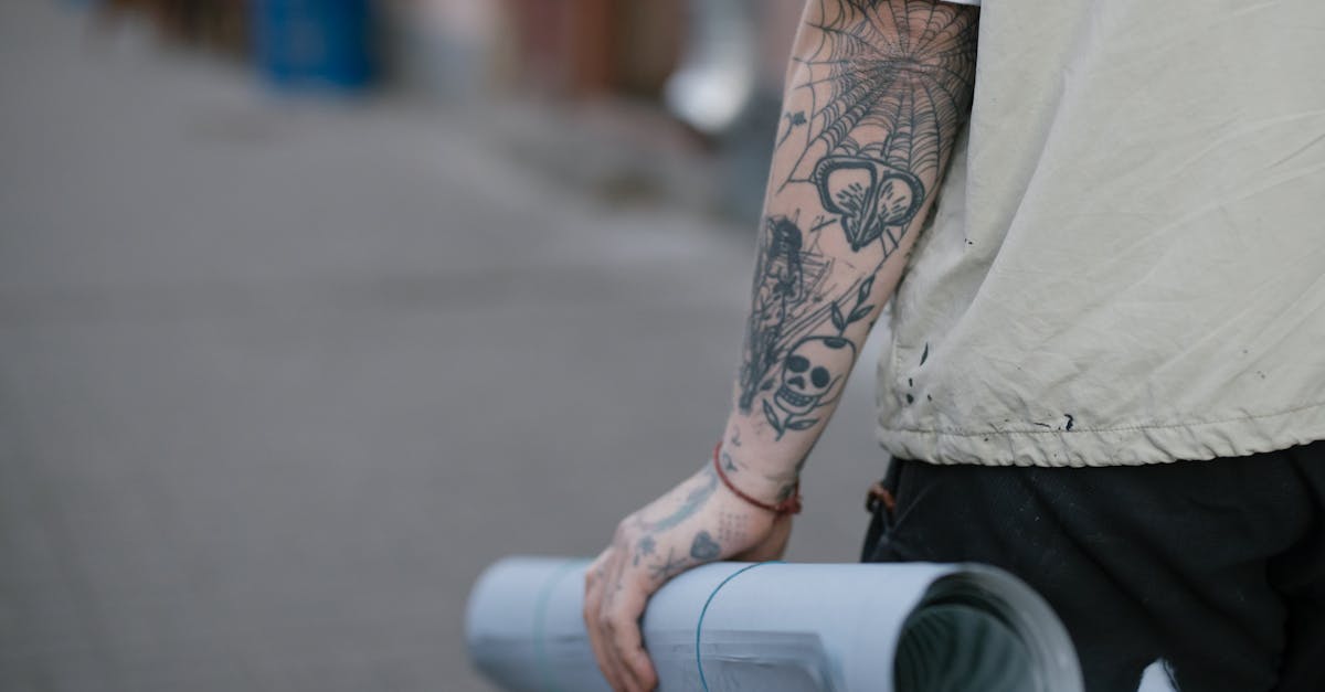 découvrez des idées originales de tatouages pour le bras, alliant styles variés et inspirations uniques pour exprimer votre personnalité.