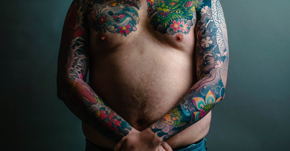 découvrez une collection inspirante de tatouages floraux, alliant beauté naturelle et art corporel pour exprimer votre style unique.