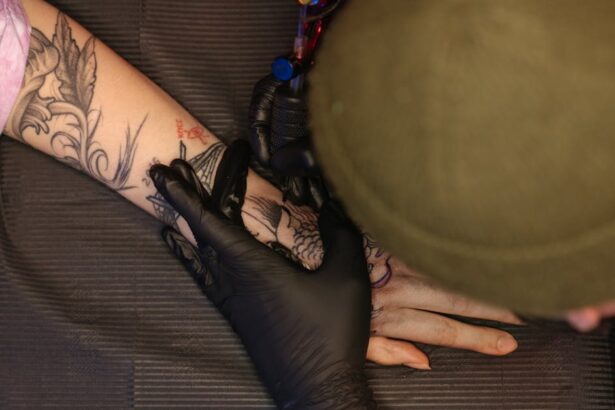 découvrez libertine tattoo, votre salon de tatouage où créativité et liberté s'unissent pour des créations uniques et personnalisées.