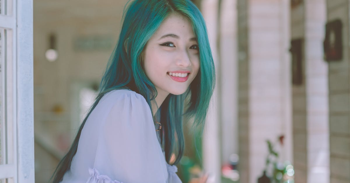 découvrez les tendances et conseils pour adopter un style de coiffure longue élégant et moderne.