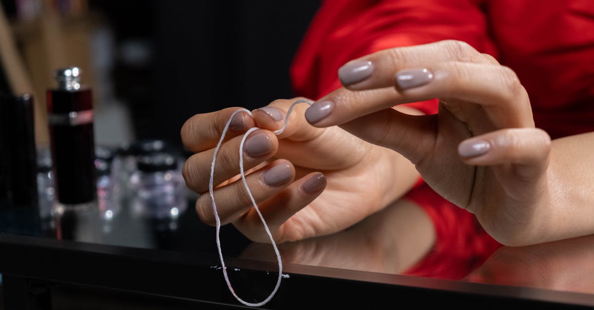 découvrez des idées créatives de nail art rouge pour sublimer vos ongles avec élégance et style.