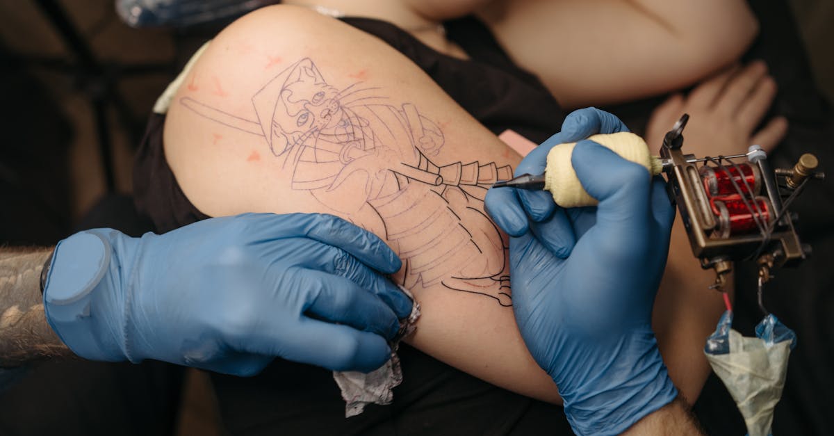 découvrez la signification du tatouage pique, un symbole riche en histoire et en interprétations, souvent associé à la chance, la puissance et le mystère.